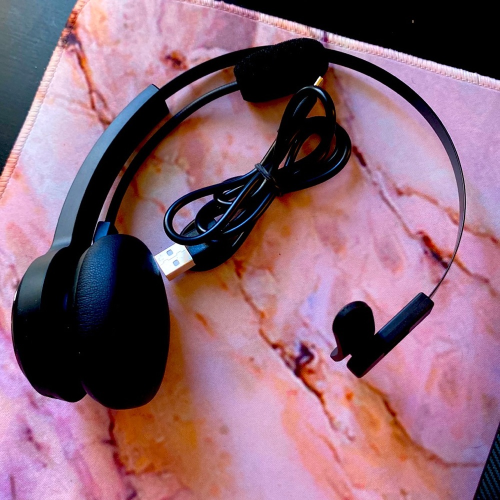 LEVN Bluetooth headset with Mic bought on Amazon for $29.99 and never used